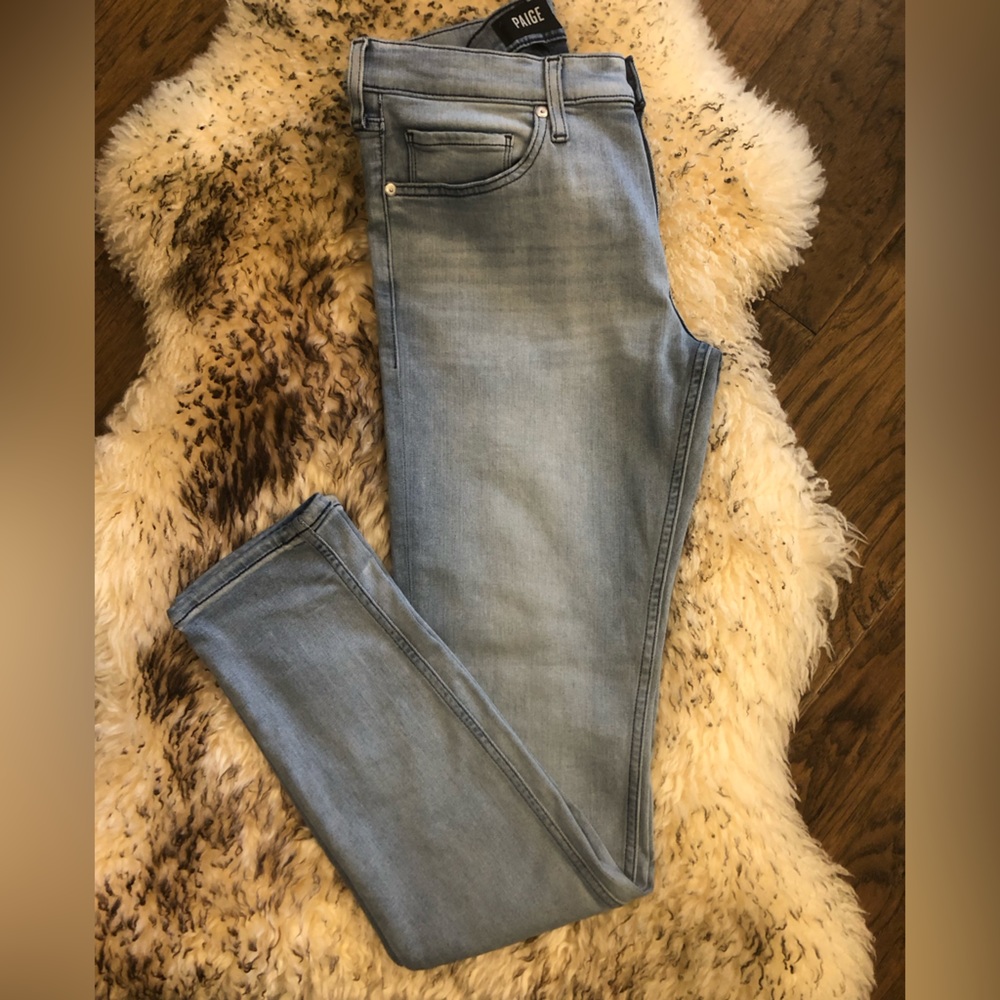 PAIGE DENIM. CROFT STYLE. SIZE 33. LIGHT WASH